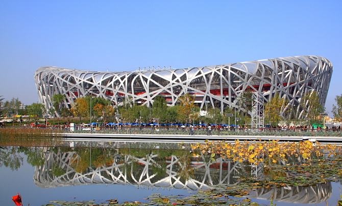 兩座奧運場館的對比，鳥巢失敗了